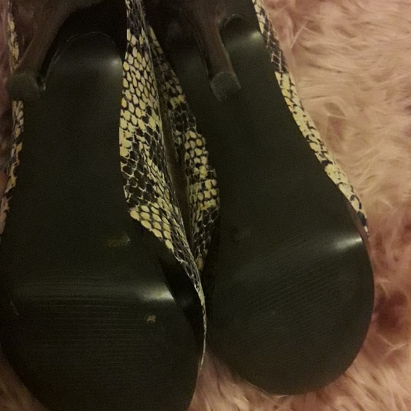 Arturochiang Platform Stiletto Pumps Size 6 - Picture 8 of 8